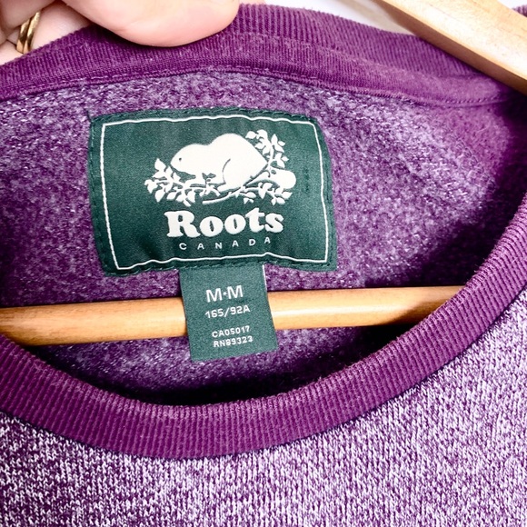 ROOTS around neck sweatshirt M - Picture 3 of 4